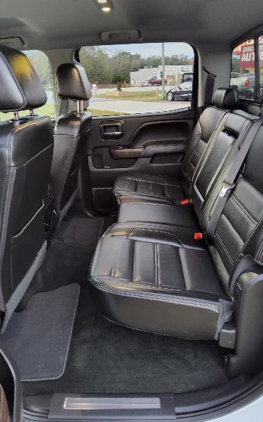 GMC Sierra 3500HD Denali Crew Cab 4WD 2017