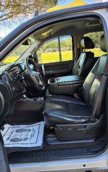 Chevrolet Silverado 2500HD Work Truck Crew Cab Std. Box 4WD 2008