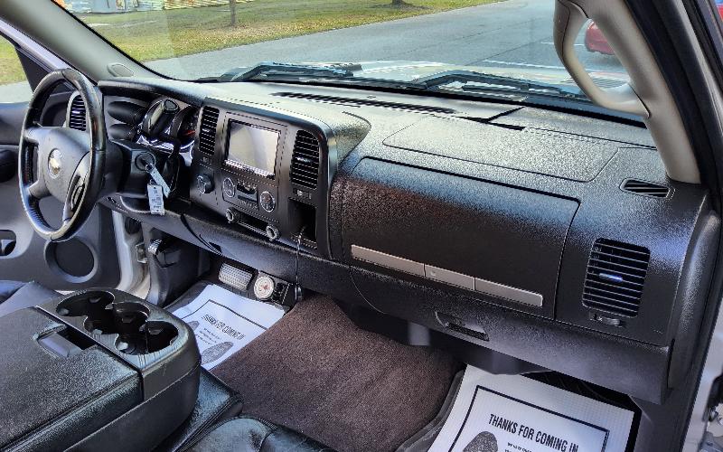 Chevrolet Silverado 2500HD Work Truck Crew Cab Std. Box 4WD 2008