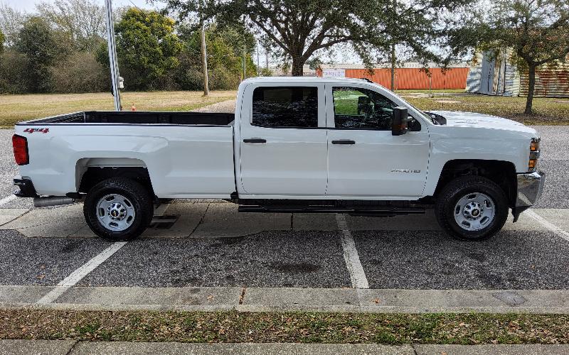 Chevrolet Silverado 2500HD Work Truck Crew Cab Short Box 4WD 2019