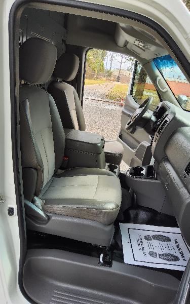 Nissan NV Cargo 2500 HD SV V8 High Roof 2021