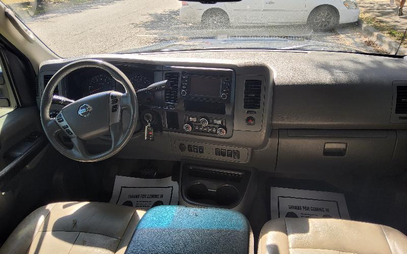 Nissan NV Passenger 3500 SL V8 2021