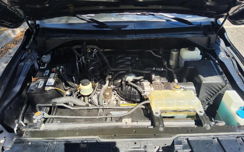 Nissan NV Passenger 3500 SL V8 2021