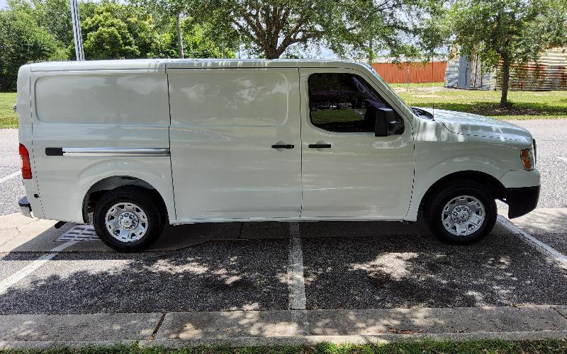 Nissan NV Cargo 2500 HD S V6 2017
