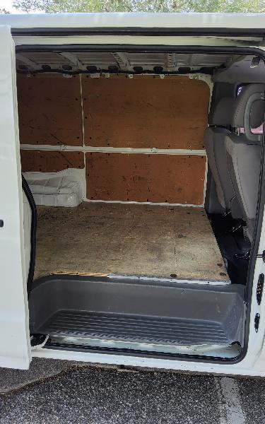 Nissan NV Cargo 2500 HD S V6 2017