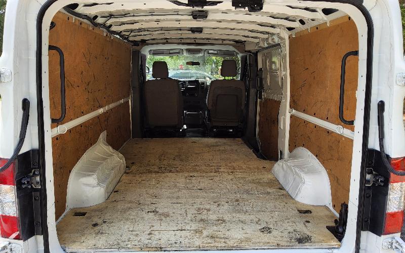 Nissan NV Cargo 2500 HD S V6 2017