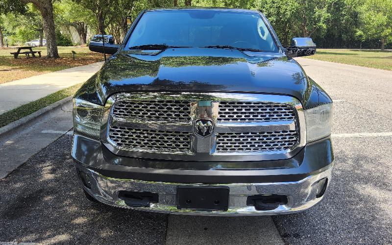 RAM 1500 Laramie Crew Cab SWB 4WD 2015