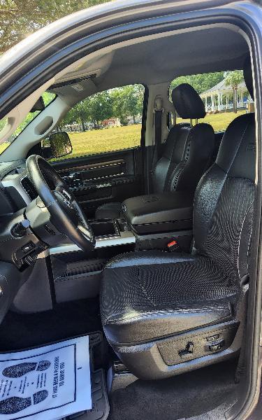 RAM 1500 Laramie Crew Cab SWB 4WD 2015