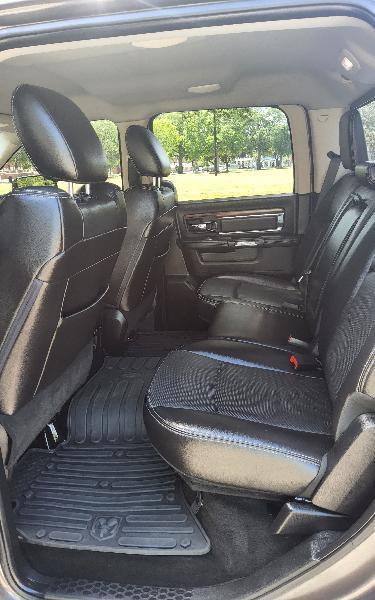 RAM 1500 Laramie Crew Cab SWB 4WD 2015
