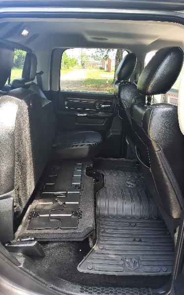 RAM 1500 Laramie Crew Cab SWB 4WD 2015