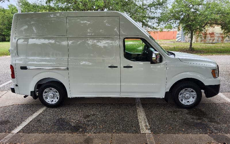 Nissan NV Cargo 2500 HD S V8 High Roof 2017