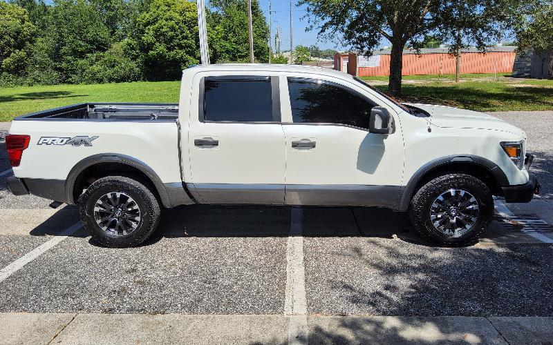 Nissan Titan SV Crew Cab 4WD 2019