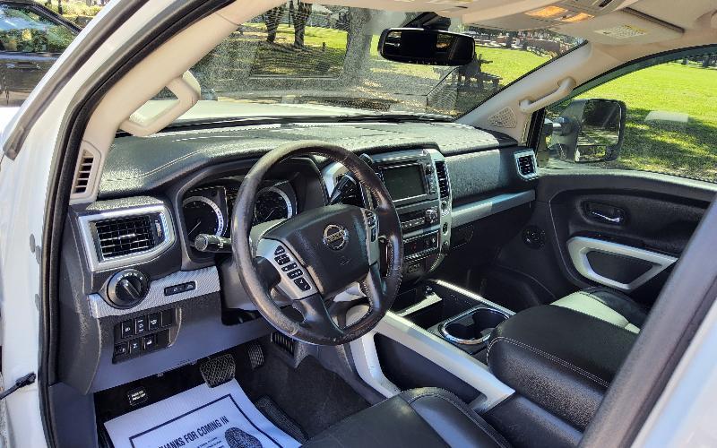Nissan Titan SV Crew Cab 4WD 2019