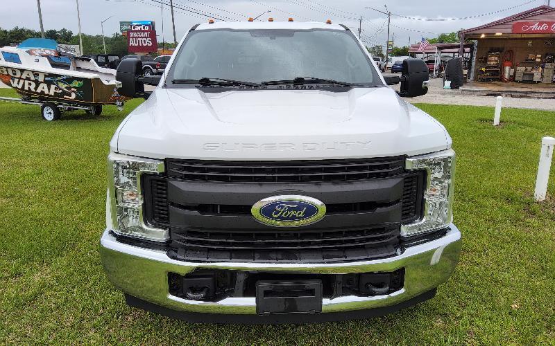 Ford F-350 SD XL Crew Cab Long Bed DRW 2WD 2019