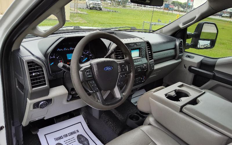 Ford F-350 SD XL Crew Cab Long Bed DRW 2WD 2019