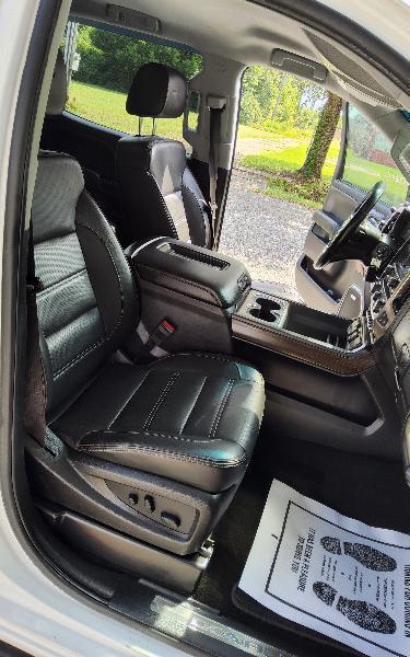 GMC Sierra 2500HD Denali Crew Cab 4WD 2017