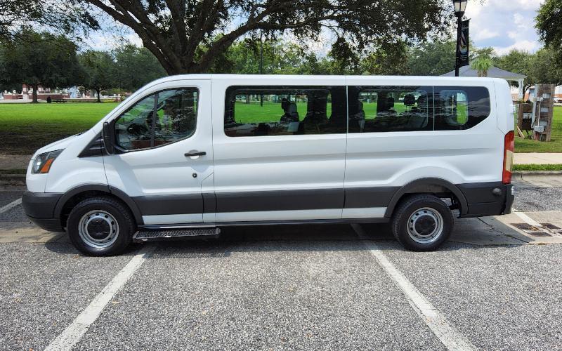 Ford Transit 350 Wagon Low Roof XL w/Sliding Pass. 148-in. WB 2016