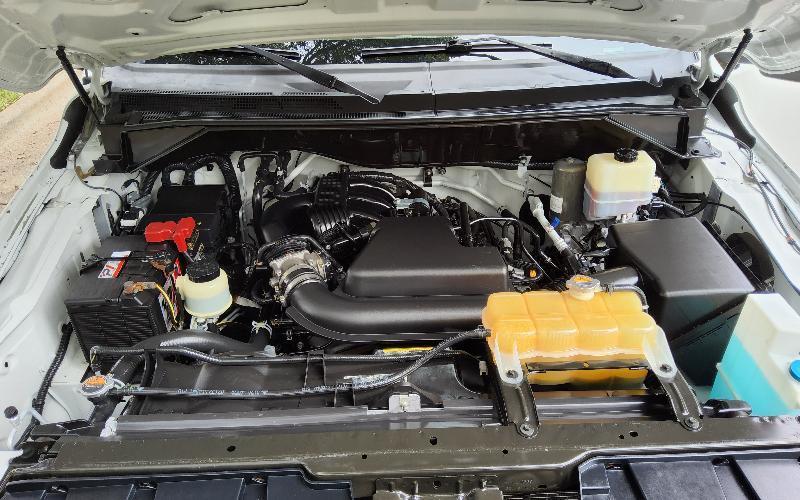 Nissan NV Cargo 2500 HD S V6 2020
