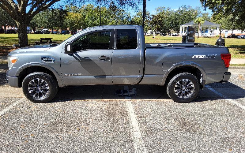 Nissan Titan SV King Cab 4WD 2017