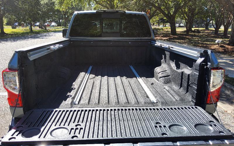 Nissan Titan SV King Cab 4WD 2017