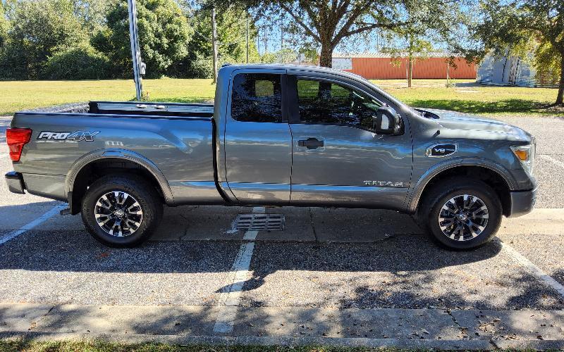 Nissan Titan SV King Cab 4WD 2017
