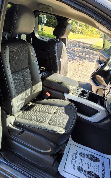 Nissan Titan SV King Cab 4WD 2017
