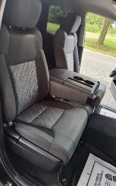 Toyota Tundra SR5 4.6L V8 Double Cab 2WD 2018