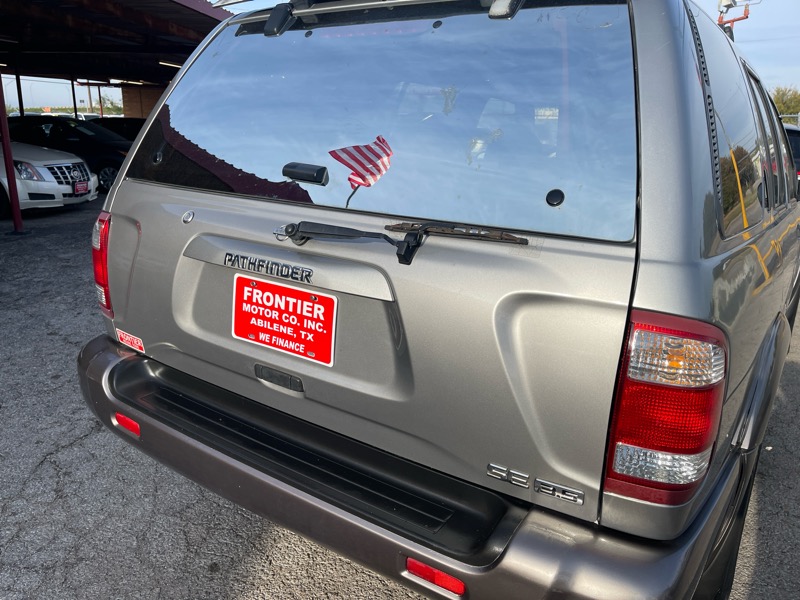 Nissan Pathfinder SE 2WD 2001 Nissan Pathfinder SE 2WD 2001