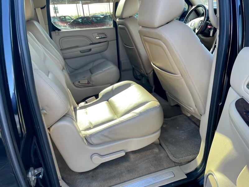 Cadillac Escalade ESV AWD Luxury 2011