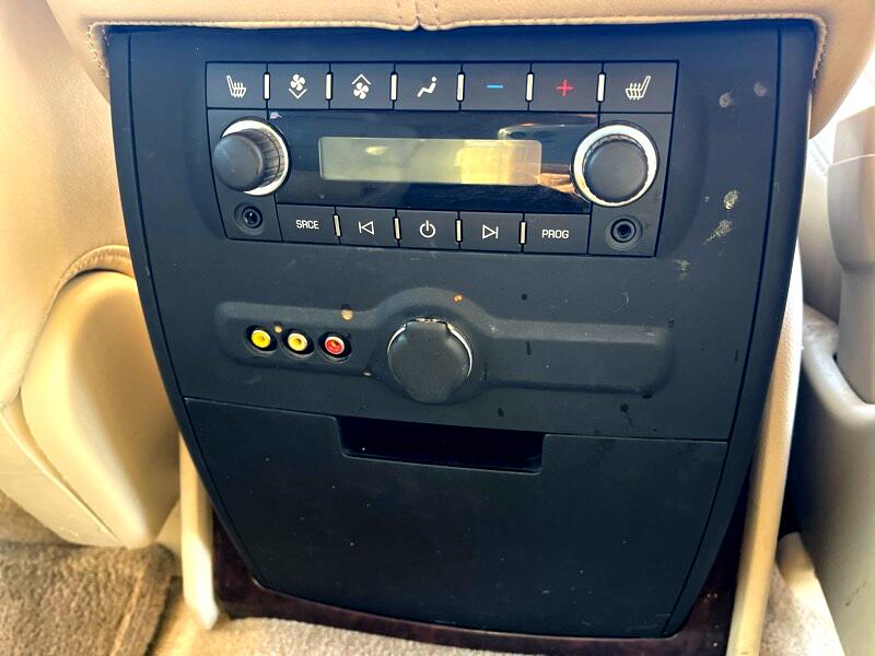 Cadillac Escalade ESV AWD Luxury 2011