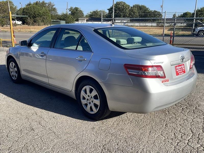 Toyota Camry SE 6-Spd MT 2010
