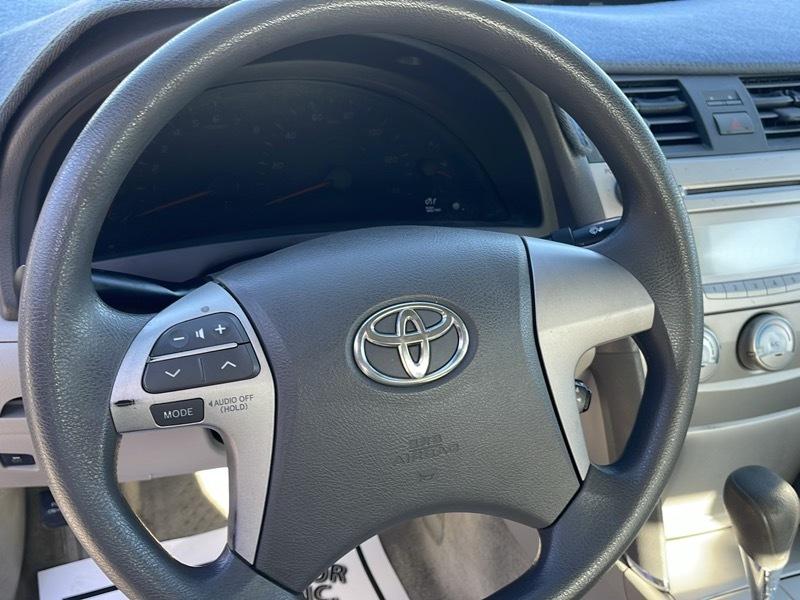 Toyota Camry SE 6-Spd MT 2010
