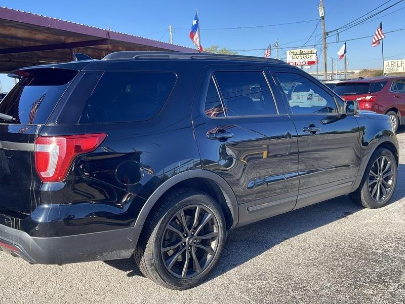 Ford Explorer 2WD 4dr V6 XLT 2017