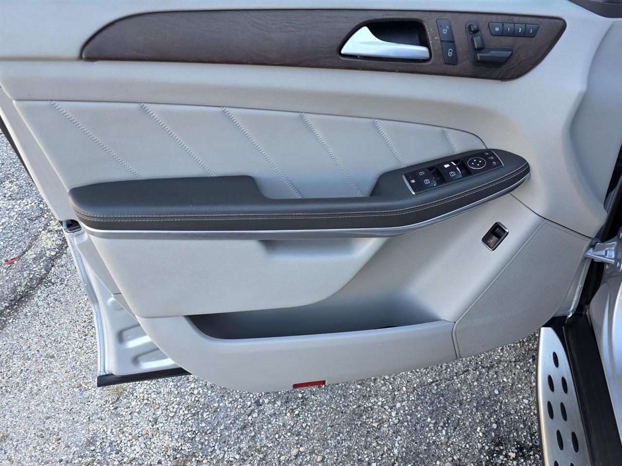 Mercedes-Benz GL-Class GL550 4MATIC 2014