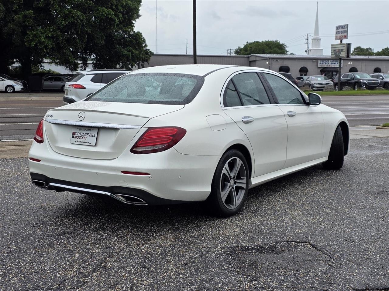 Mercedes-Benz E-Class E300 Luxury Sedan 2017