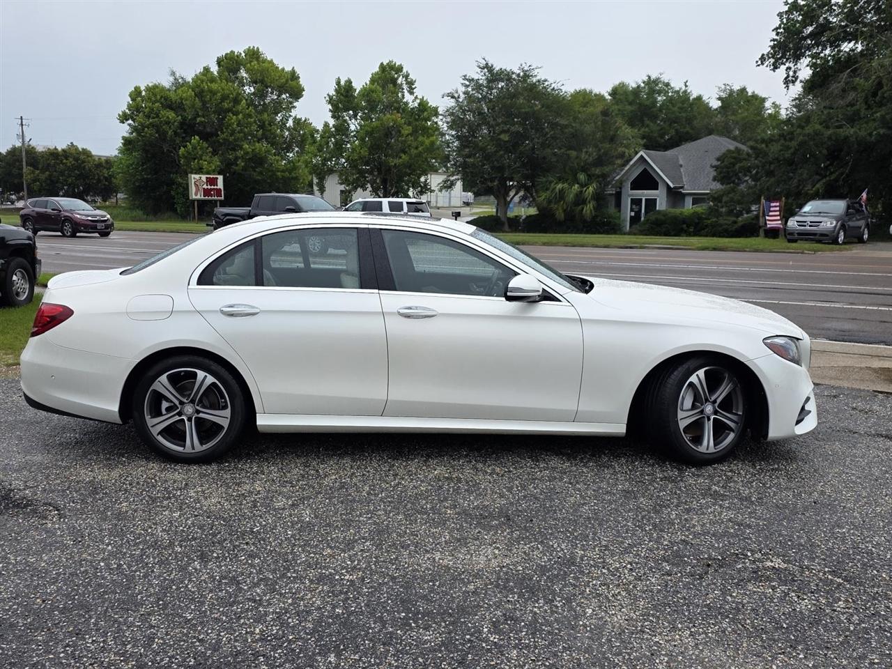 Mercedes-Benz E-Class E300 Luxury Sedan 2017