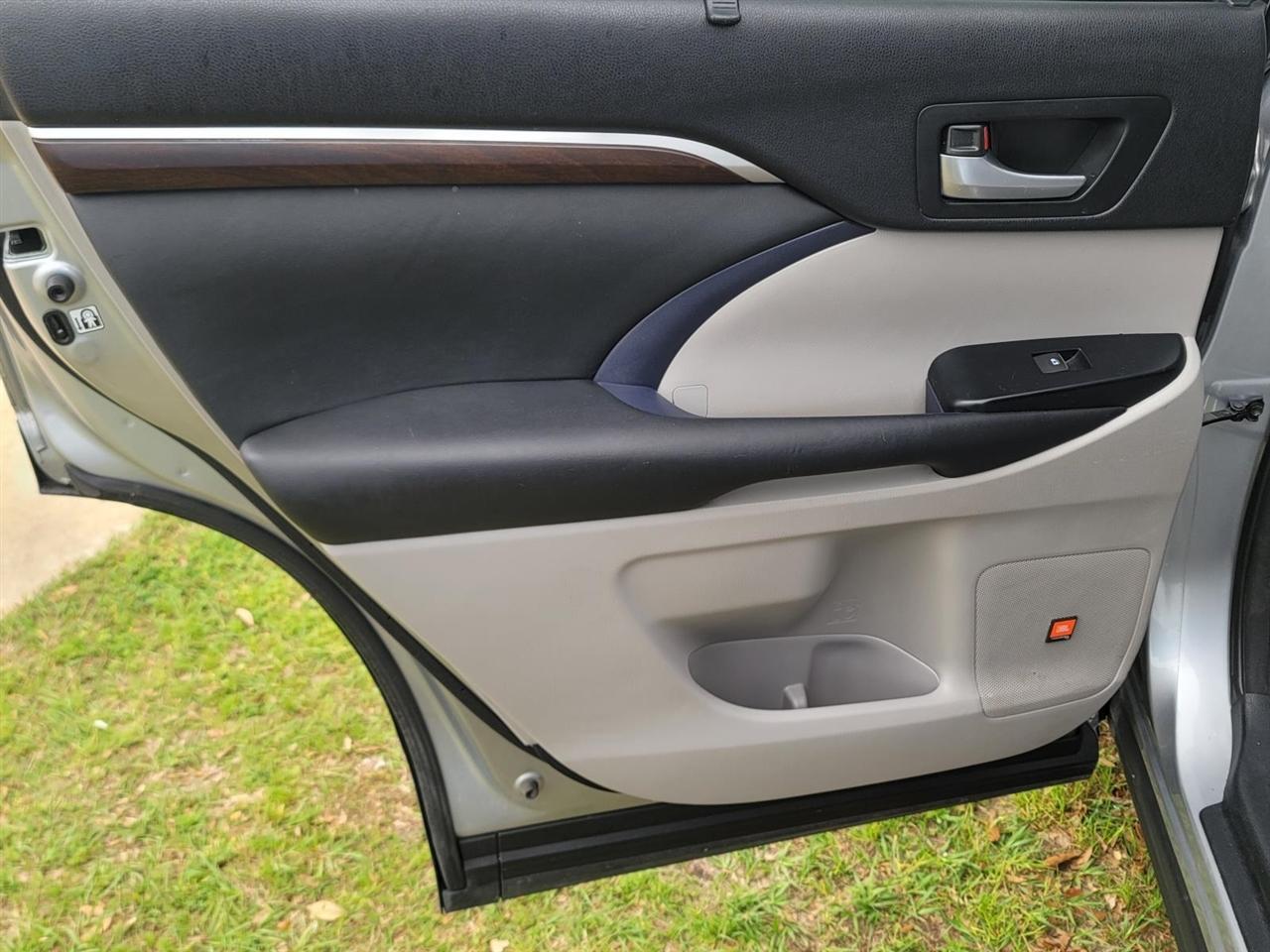 Toyota Highlander Limited AWD V6 2015