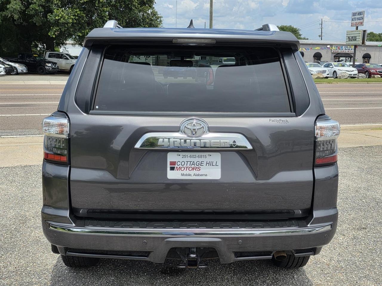 Toyota 4Runner SR5 2WD 2016