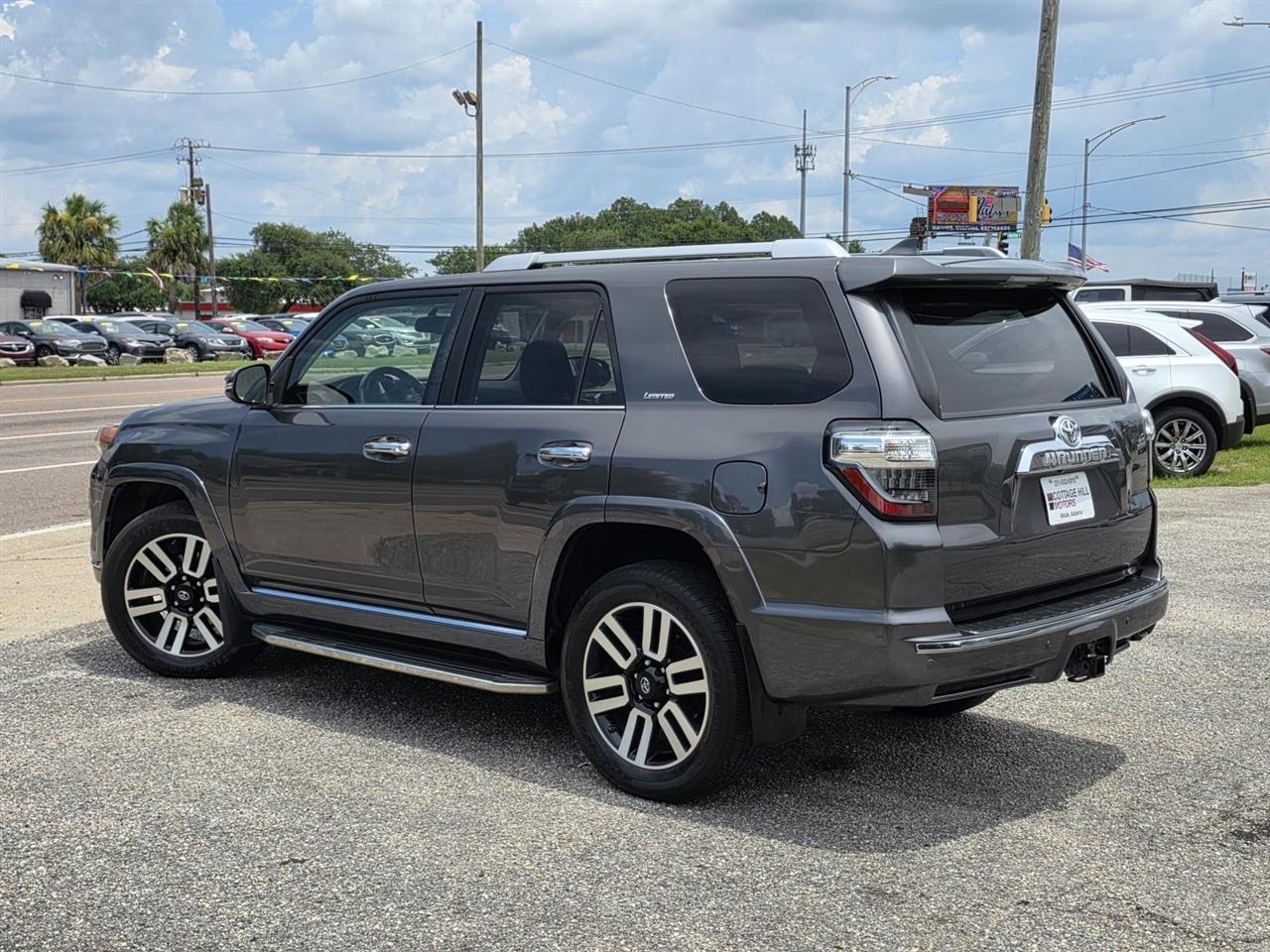 Toyota 4Runner SR5 2WD 2016