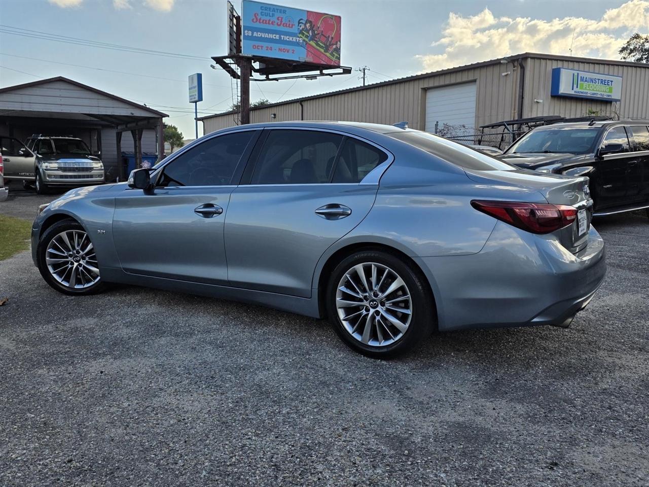 Infiniti Q50 3.0t LUXE 2018