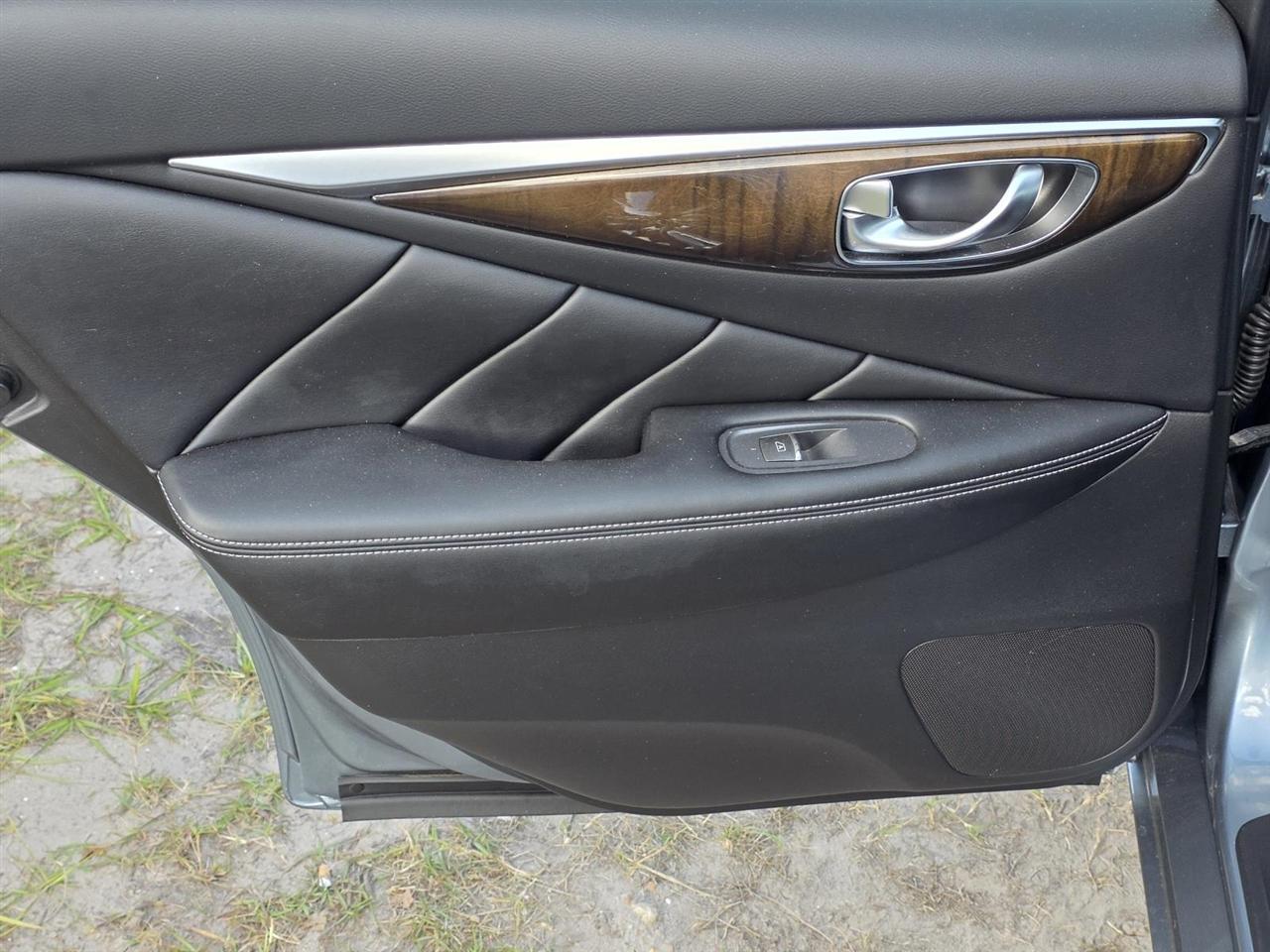 Infiniti Q50 3.0t LUXE 2018