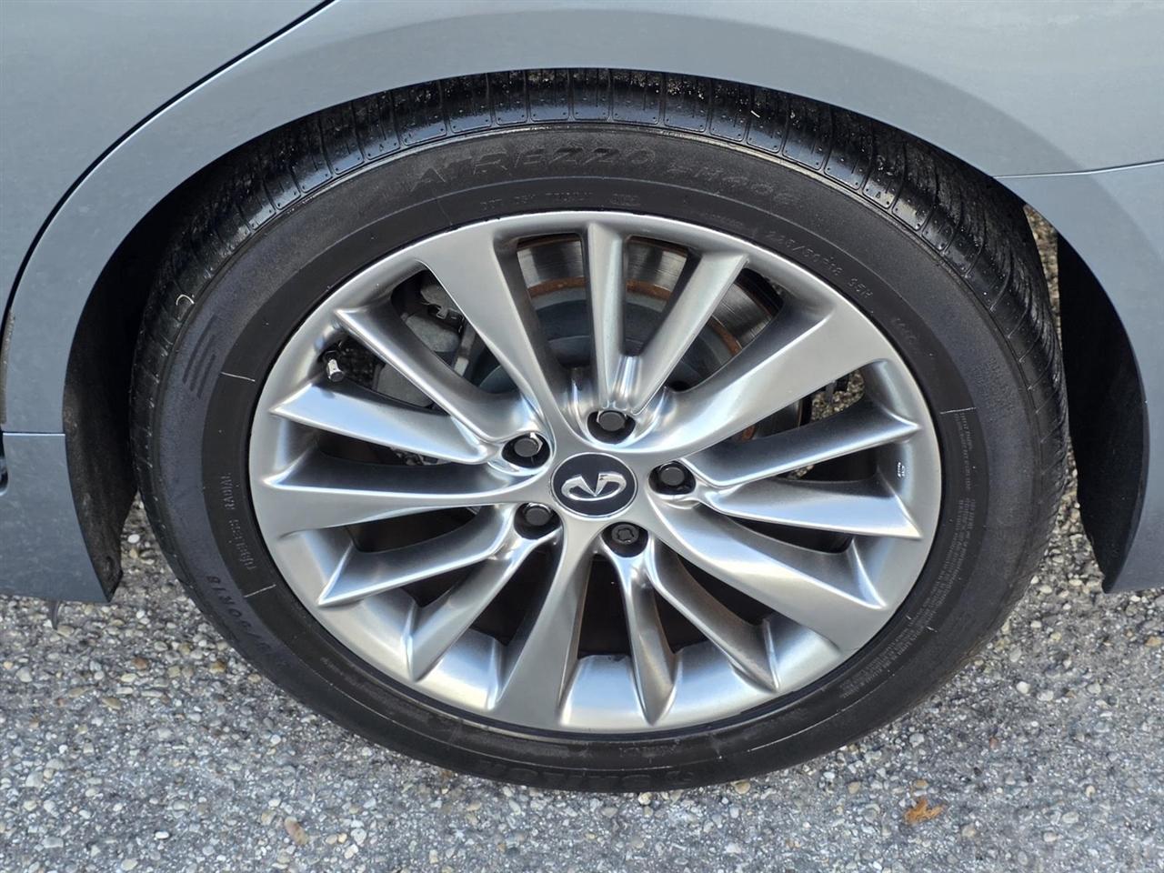 Infiniti Q50 3.0t LUXE 2018