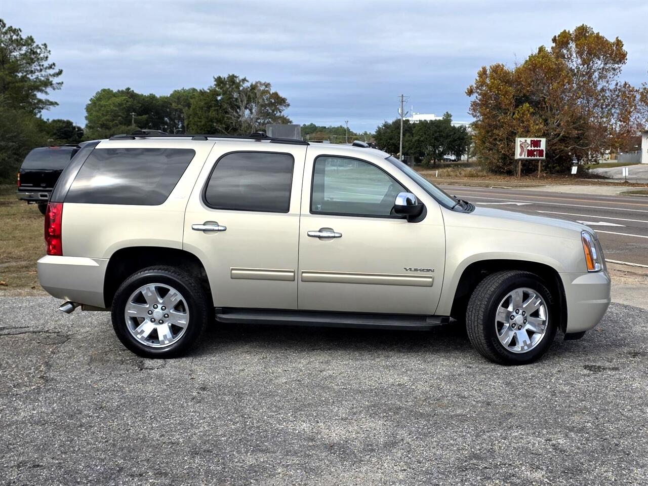 GMC Yukon SLT1 2WD 2012