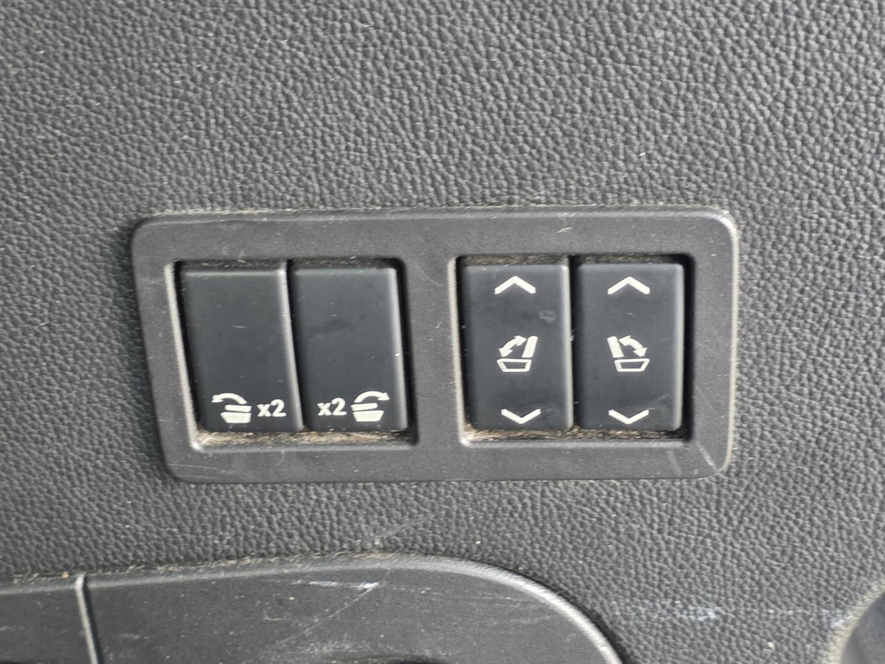 GMC Yukon SLT 2WD 2017