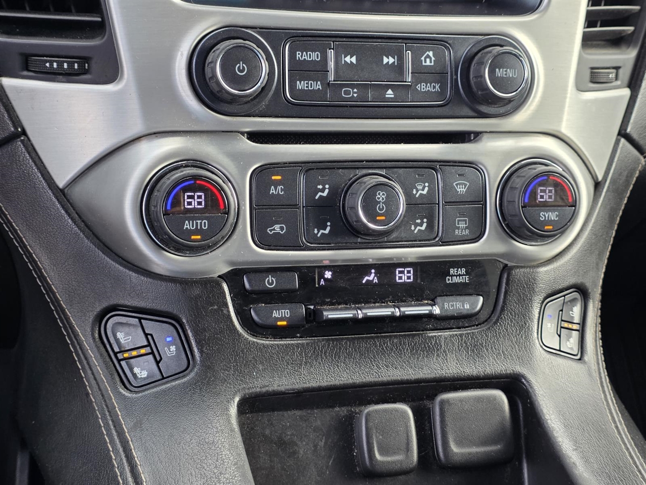 GMC Yukon SLT 2WD 2017