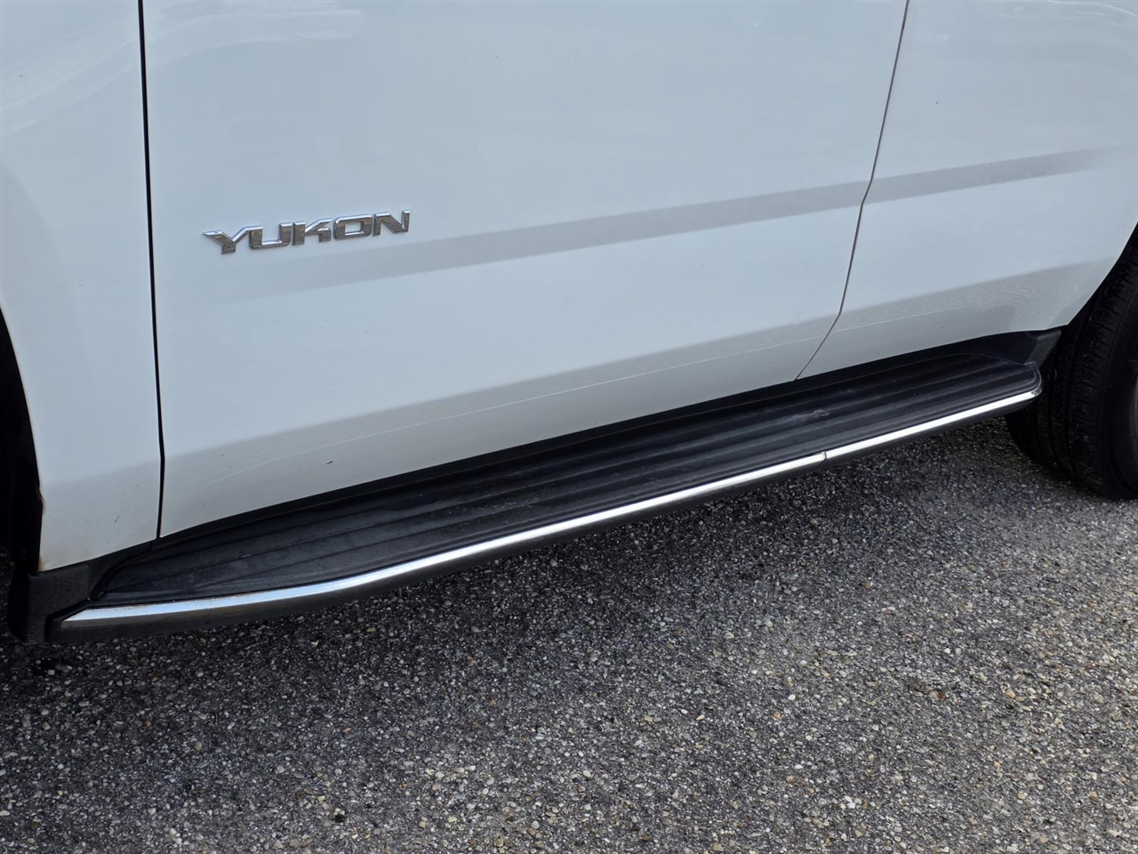 GMC Yukon SLT 2WD 2017