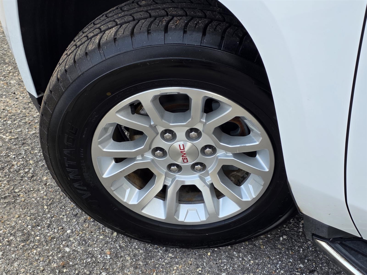 GMC Yukon SLT 2WD 2017