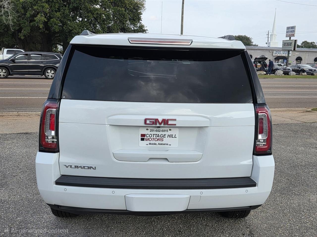 GMC Yukon SLT 2WD 2017