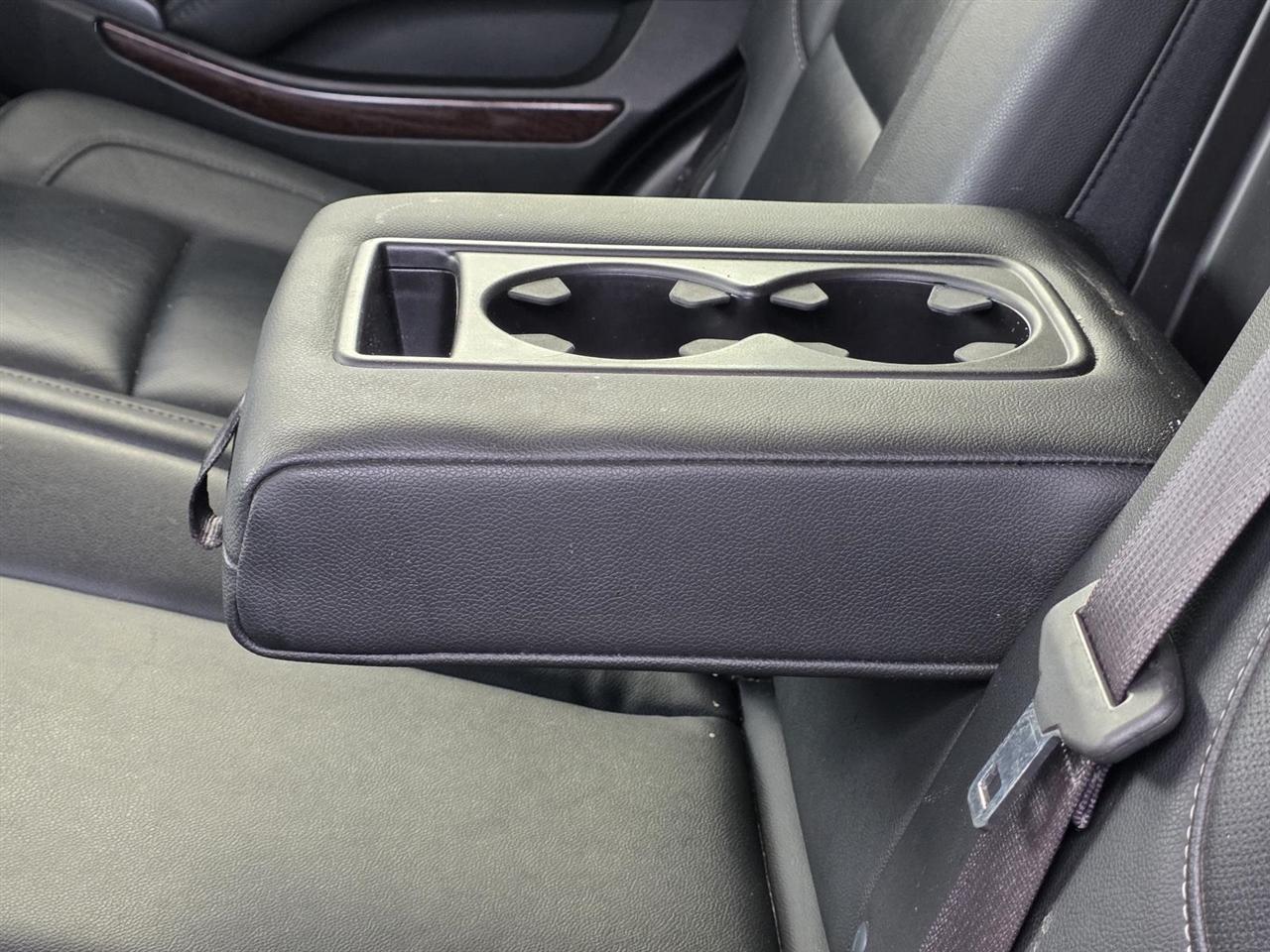 GMC Yukon SLT 2WD 2017