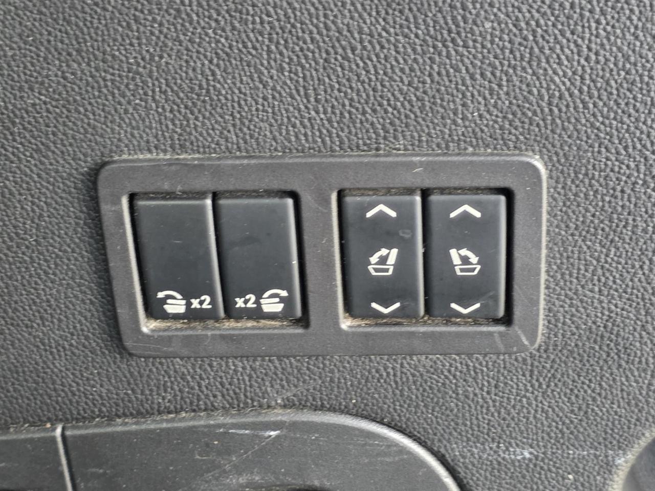 GMC Yukon SLT 2WD 2017